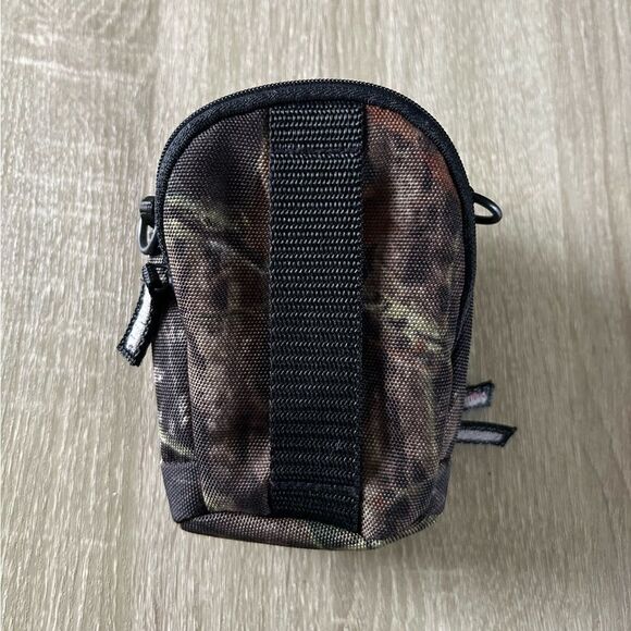 NWOT … CASE LOGIC “Camouflage” Case / Pouch - Picture 2 of 5